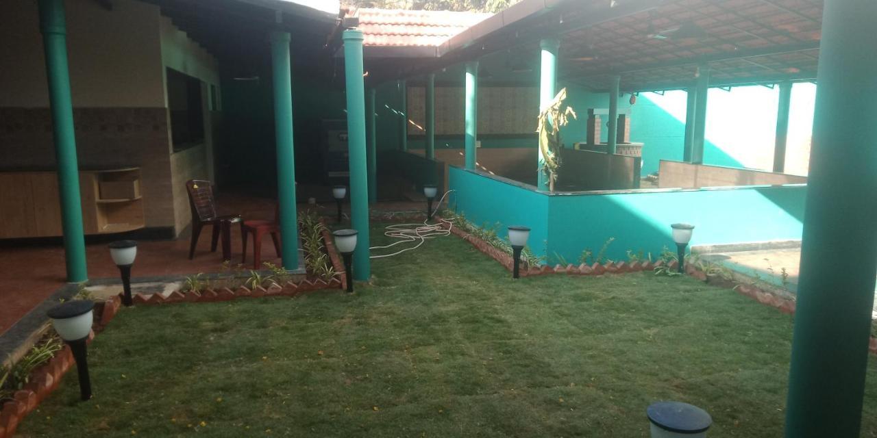 M G Residency Hotel Chikmagalūr Kültér fotó