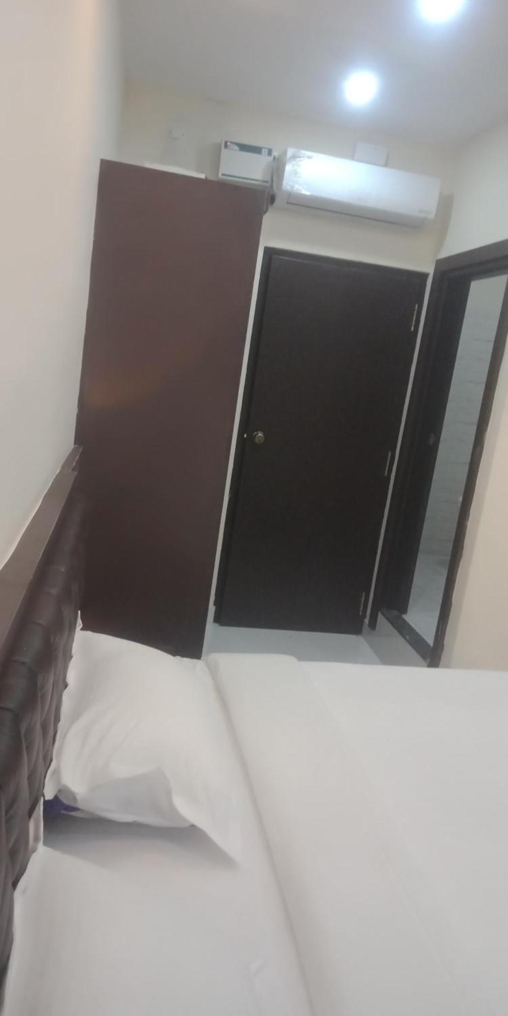 M G Residency Hotel Chikmagalūr Kültér fotó