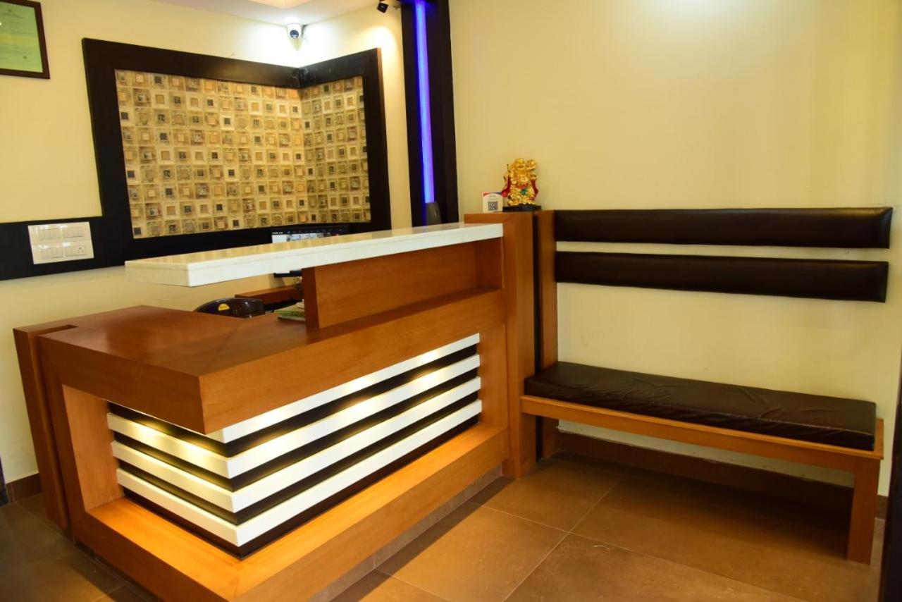 M G Residency Hotel Chikmagalūr Kültér fotó