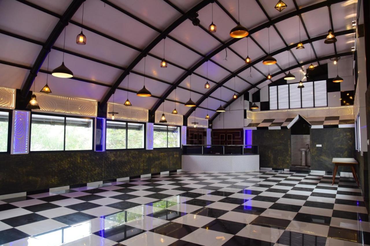 M G Residency Hotel Chikmagalūr Kültér fotó