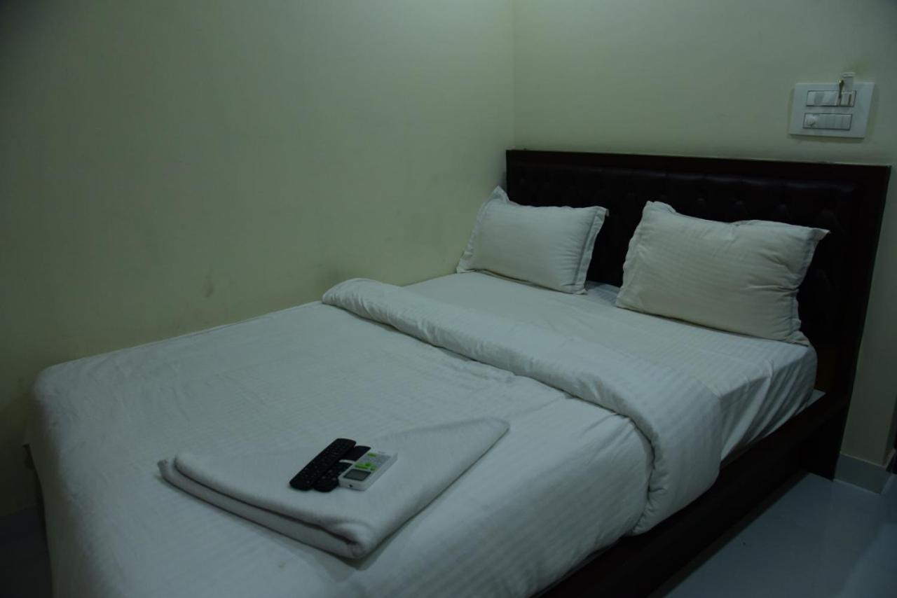 M G Residency Hotel Chikmagalūr Kültér fotó